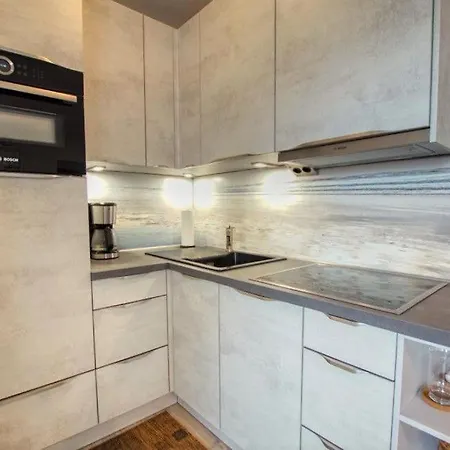 - Haus E, App 0e0305